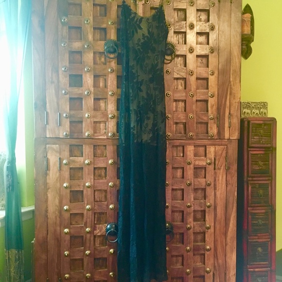 Sold - Picture 1 of 5